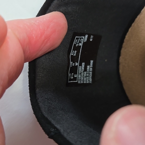 Clarks Soft Cushion Collection Black Suede Women's Heels. NEW! - Picture 7 of 9